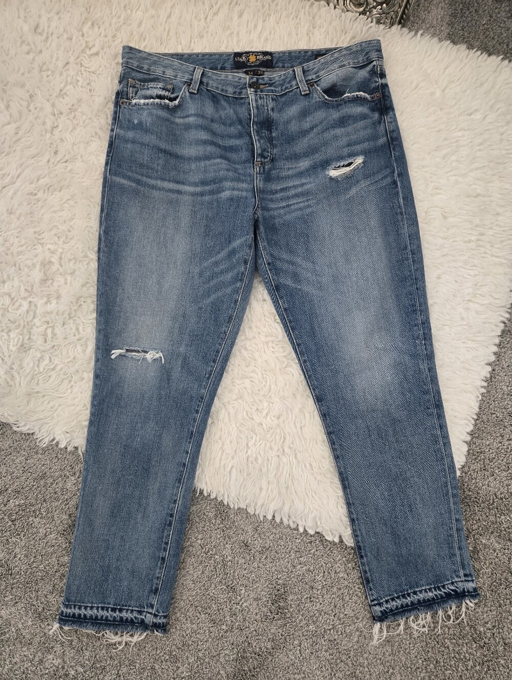 Lucky Brand Sienna Slim Boyfriend Jeans size 32.